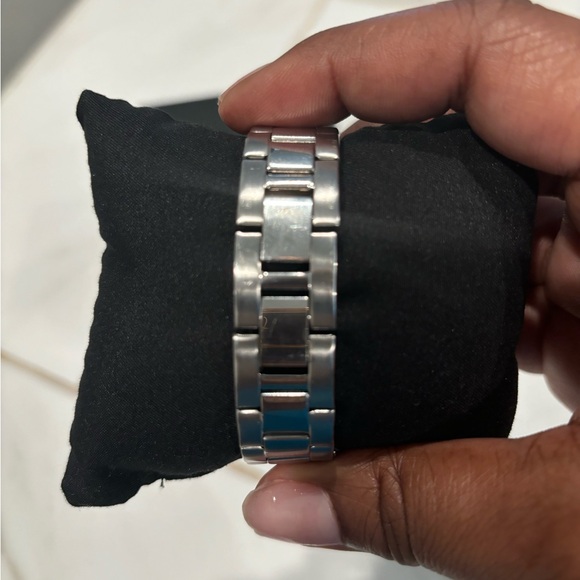 π Authentic Coach Libby Watch - 37MM π - Picture 8 of 8